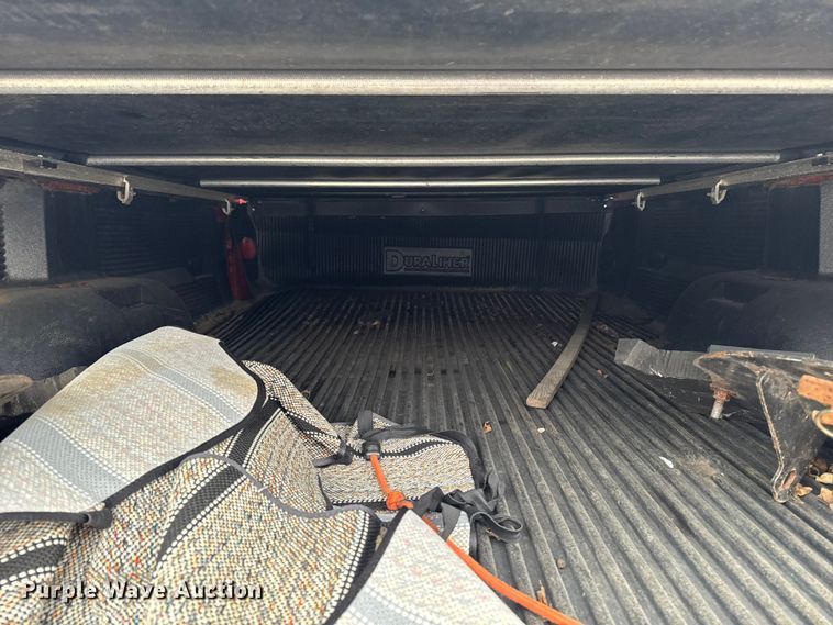 image for item EA2323 2004 Ford F350 Super Duty pickup truck