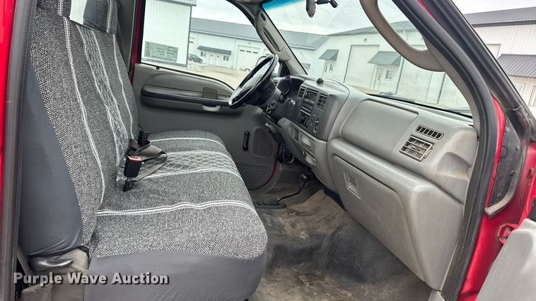 image for item EA2323 2004 Ford F350 Super Duty pickup truck