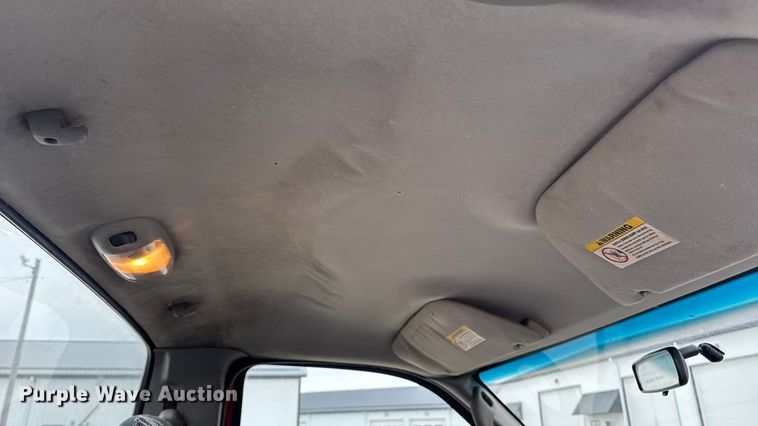 image for item EA2323 2004 Ford F350 Super Duty pickup truck