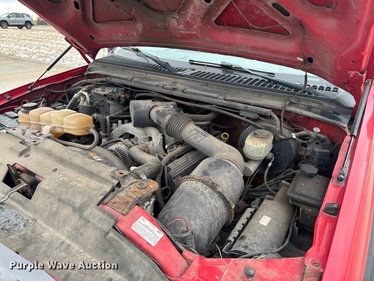 image for item EA2323 2004 Ford F350 Super Duty pickup truck