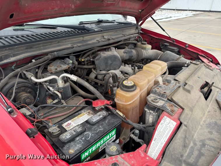 image for item EA2323 2004 Ford F350 Super Duty pickup truck