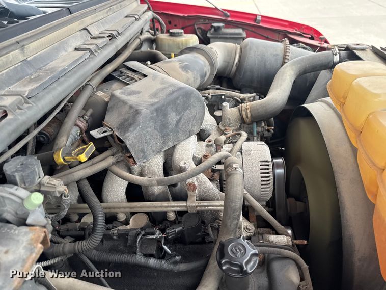 image for item EA2323 2004 Ford F350 Super Duty pickup truck