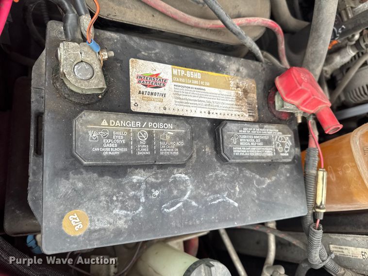 image for item EA2323 2004 Ford F350 Super Duty pickup truck