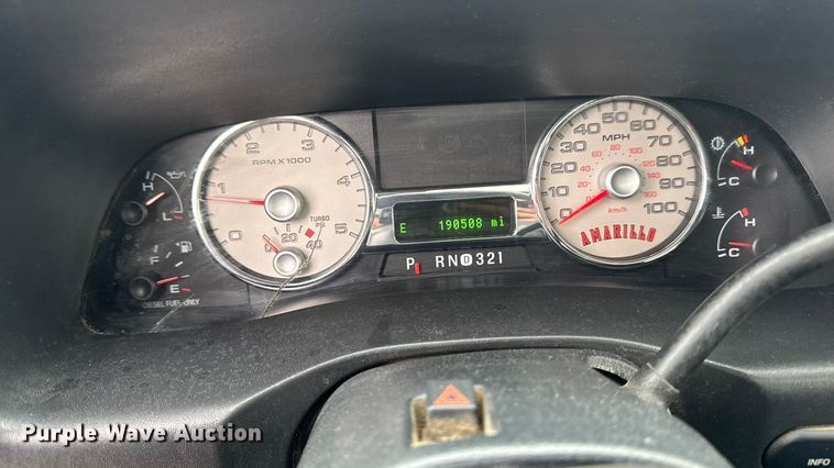 image for item EA2324 2006 Ford F350 Super Duty Crew Cab flatbed pickup truck