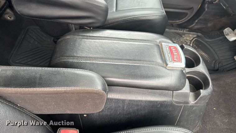 image for item EA2324 2006 Ford F350 Super Duty Crew Cab flatbed pickup truck