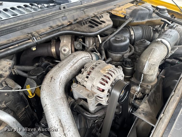 image for item EA2324 2006 Ford F350 Super Duty Crew Cab flatbed pickup truck