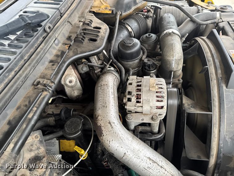 image for item EA2324 2006 Ford F350 Super Duty Crew Cab flatbed pickup truck