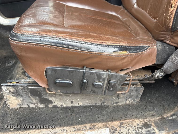 image for item EA7927 2013 Ford F150 Crew Cab pickup truck