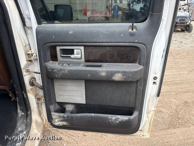 image for item EA7927 2013 Ford F150 Crew Cab pickup truck