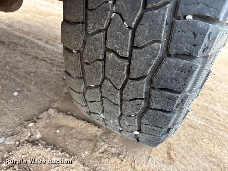 image for item EA7927 2013 Ford F150 Crew Cab pickup truck