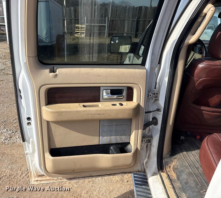 image for item EA7928 2014 Ford F150 Crew Cab pickup truck