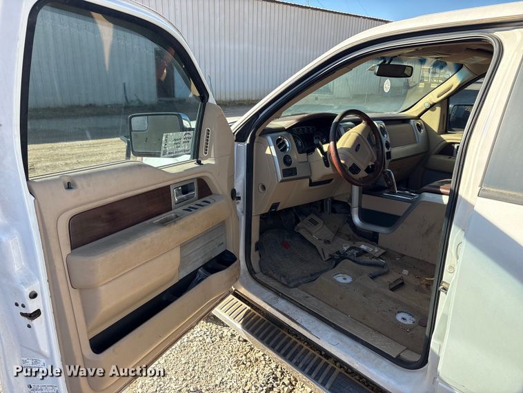 image for item EA7930 2013 Ford F150 Crew Cab pickup truck