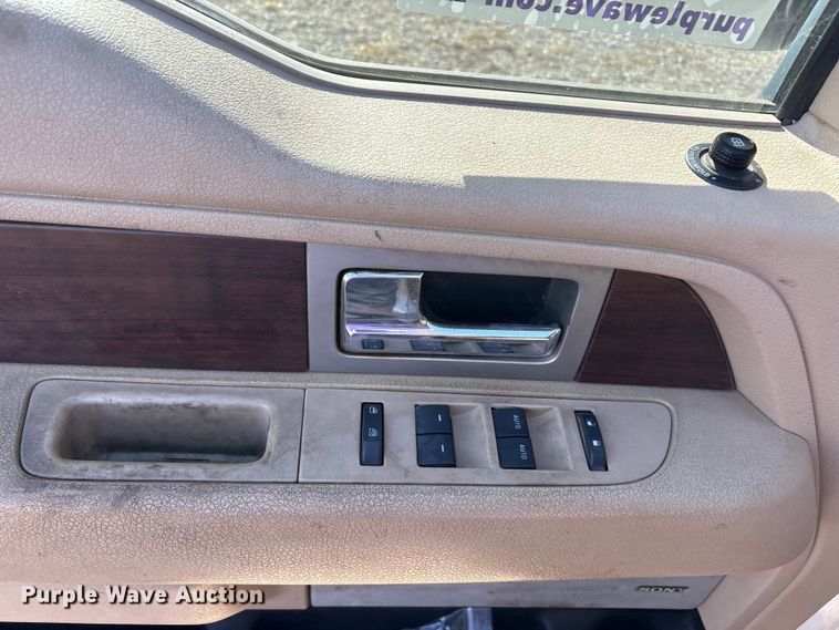 image for item EA7930 2013 Ford F150 Crew Cab pickup truck