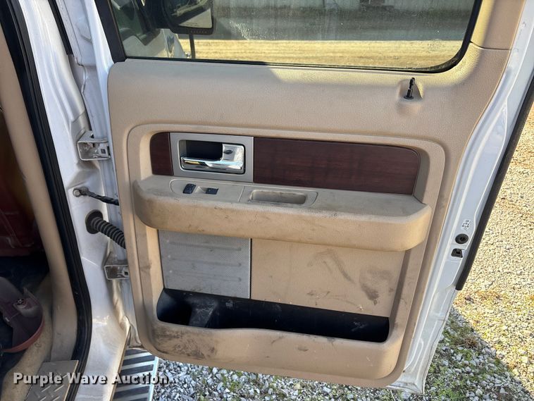 image for item EA7930 2013 Ford F150 Crew Cab pickup truck