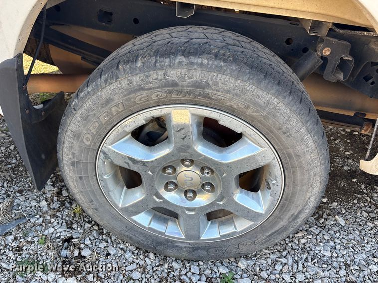 image for item EA7930 2013 Ford F150 Crew Cab pickup truck