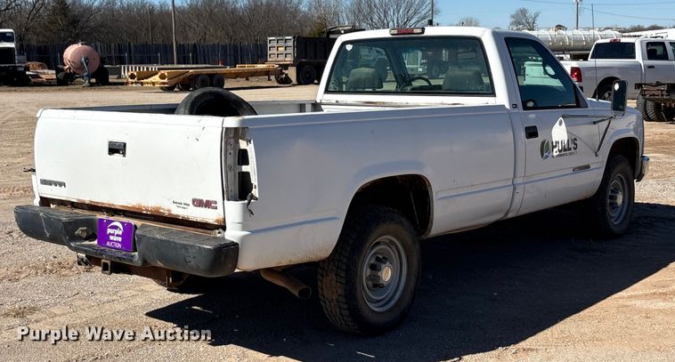 image for item EA7943 1998 GMC Sierra C2500 pickup truck