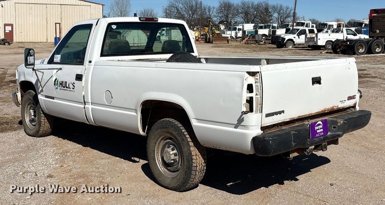 image for item EA7943 1998 GMC Sierra C2500 pickup truck