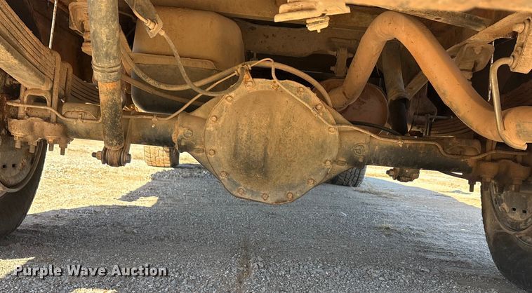 image for item EA7943 1998 GMC Sierra C2500 pickup truck