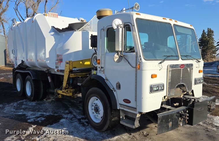 image for item EB1328 2010 Peterbilt 320 refuse truck