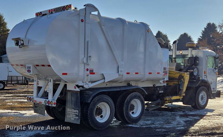 image for item EB1328 2010 Peterbilt 320 refuse truck