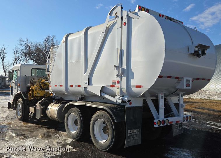 image for item EB1328 2010 Peterbilt 320 refuse truck