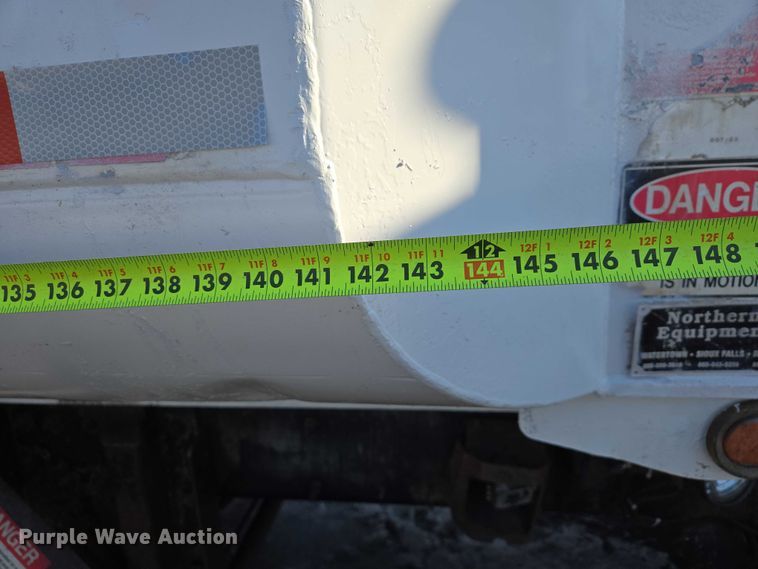 image for item EB1328 2010 Peterbilt 320 refuse truck