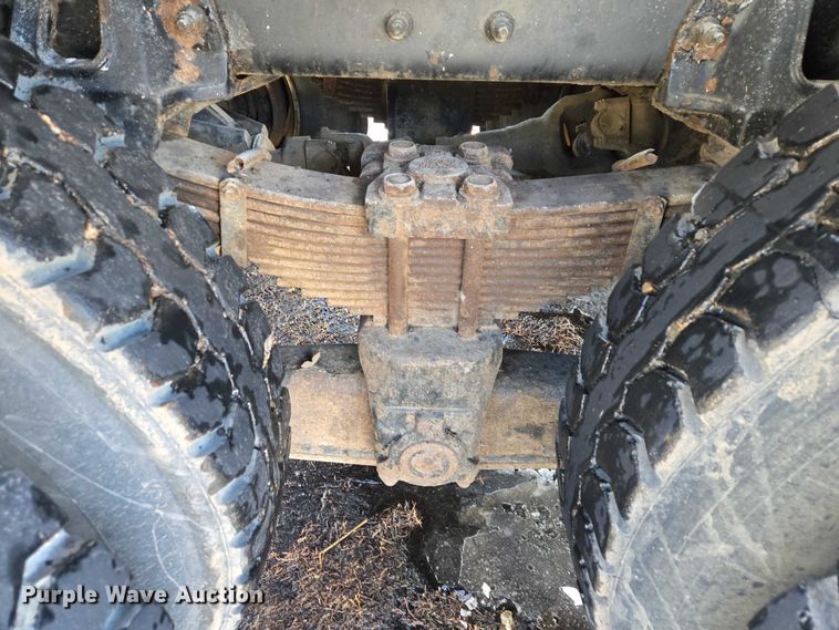 image for item EB1328 2010 Peterbilt 320 refuse truck