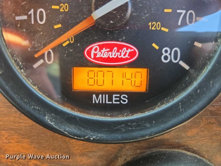 image for item EB1328 2010 Peterbilt 320 refuse truck