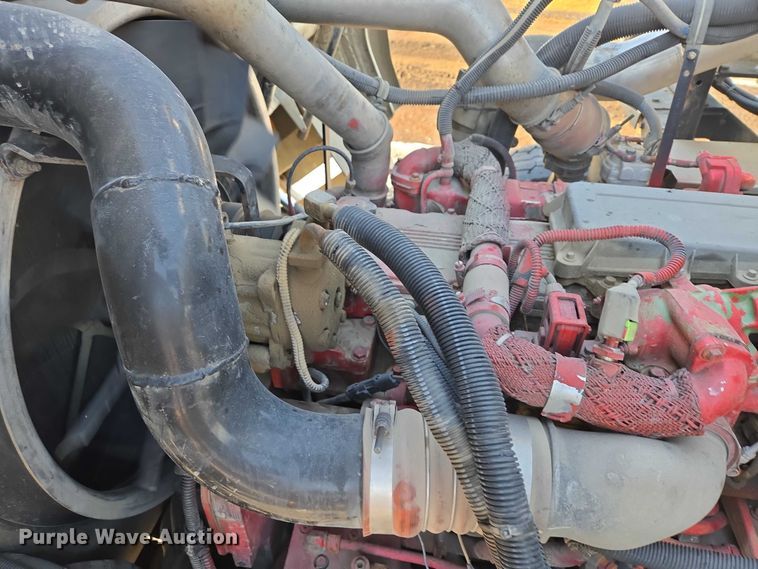 image for item EB1328 2010 Peterbilt 320 refuse truck