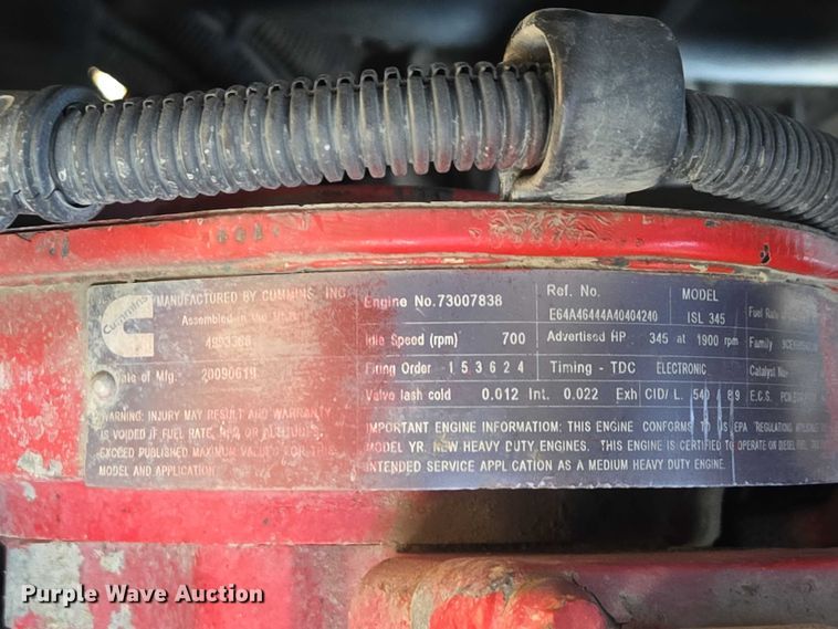 image for item EB1328 2010 Peterbilt 320 refuse truck