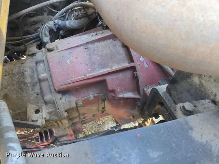 image for item EB1328 2010 Peterbilt 320 refuse truck