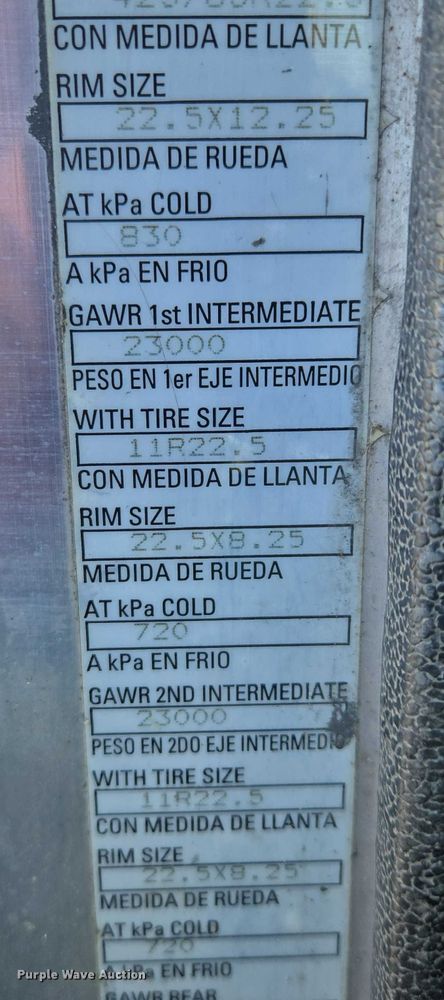 image for item EB1328 2010 Peterbilt 320 refuse truck