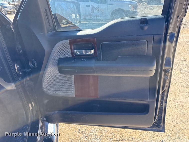 image for item EC4556 2007 Ford F150 Ext. Cab pickup truck