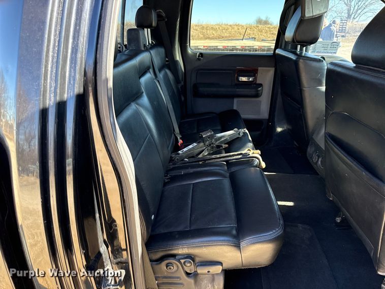 image for item EC4556 2007 Ford F150 Ext. Cab pickup truck