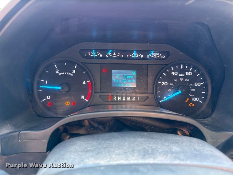 image for item EC4557 2017 Ford F250 Crew Cab pickup truck