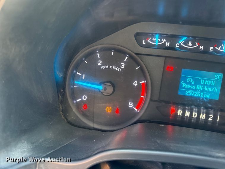 image for item EC4557 2017 Ford F250 Crew Cab pickup truck