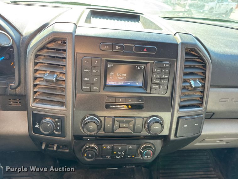 image for item EC4557 2017 Ford F250 Crew Cab pickup truck