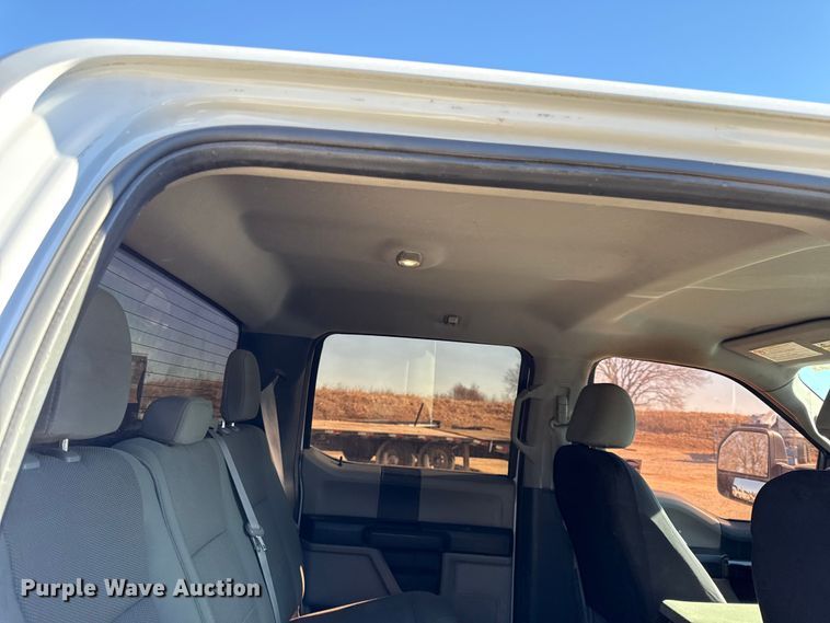 image for item EC4557 2017 Ford F250 Crew Cab pickup truck