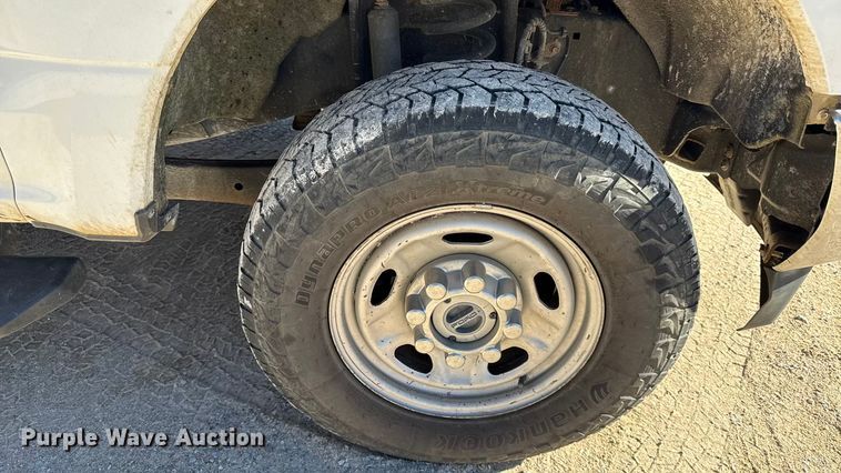 image for item EC4557 2017 Ford F250 Crew Cab pickup truck