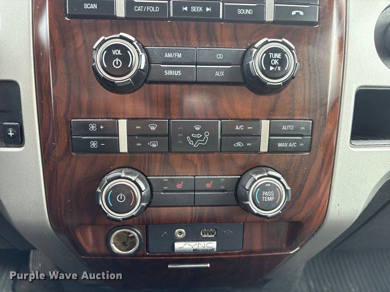 image for item EC8237 2012 Ford F150 Crew Cab pickup truck