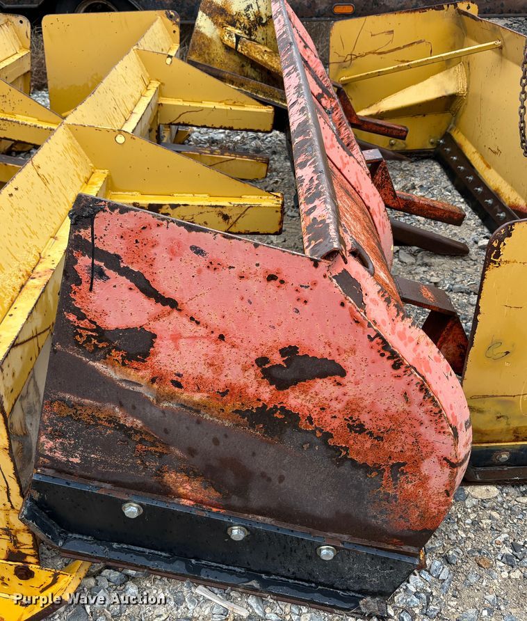 image for item EC8241 Snow pusher