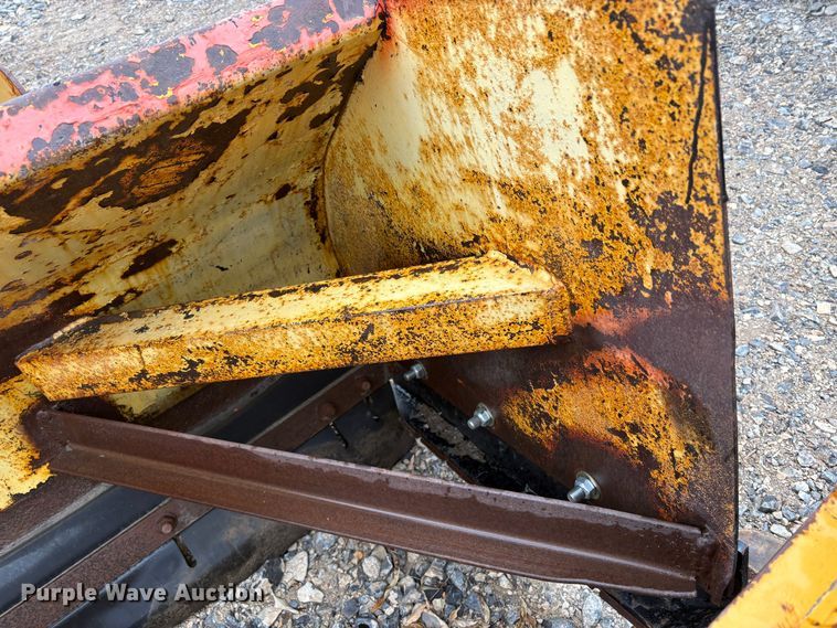 image for item EC8241 Snow pusher