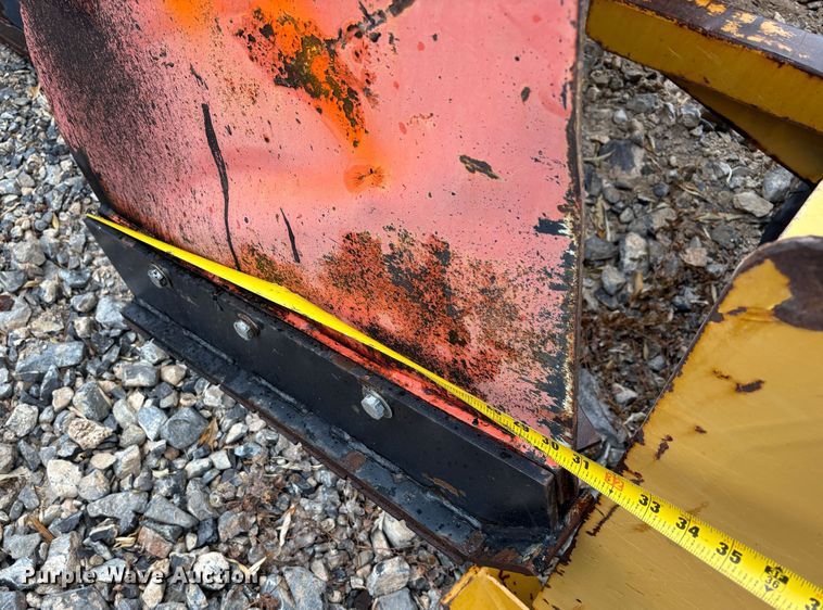 image for item EC8241 Snow pusher