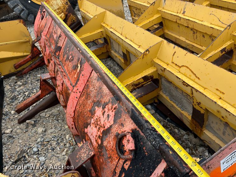 image for item EC8241 Snow pusher