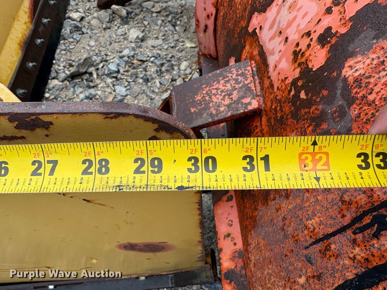 image for item EC8242 Skid steer snow pusher