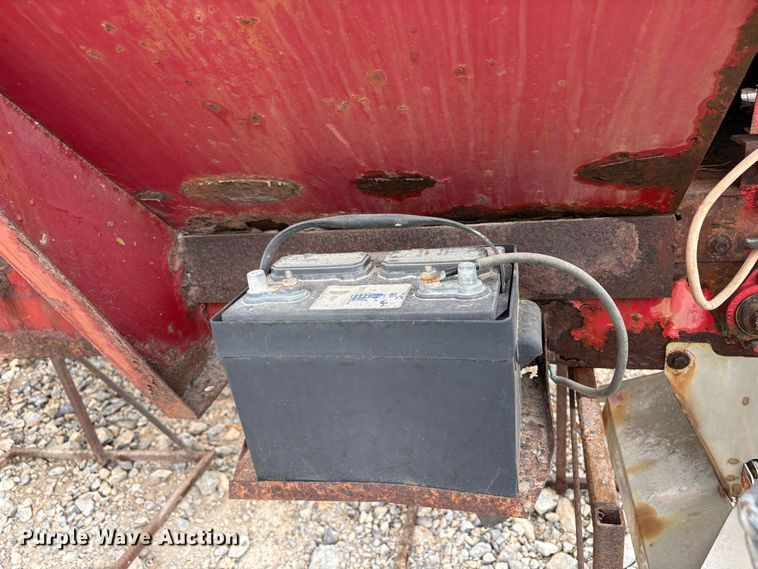 image for item EC8243 Western spreader