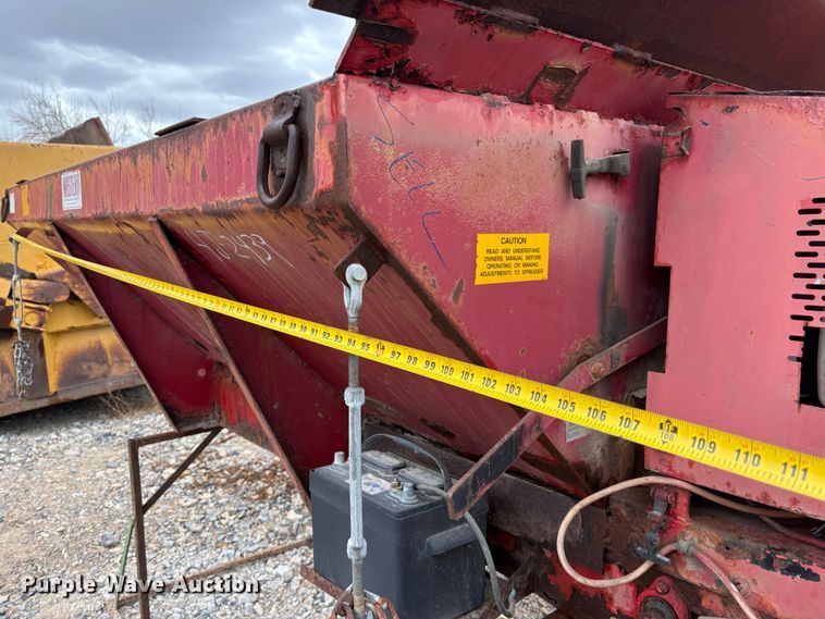 image for item EC8243 Western spreader