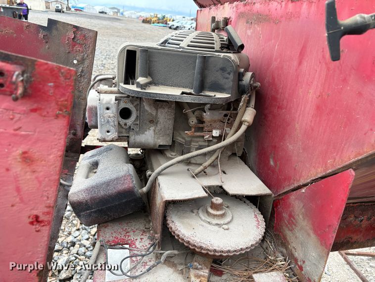 image for item EC8243 Western spreader