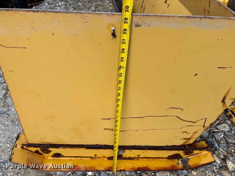 image for item EC8247 Snow pusher