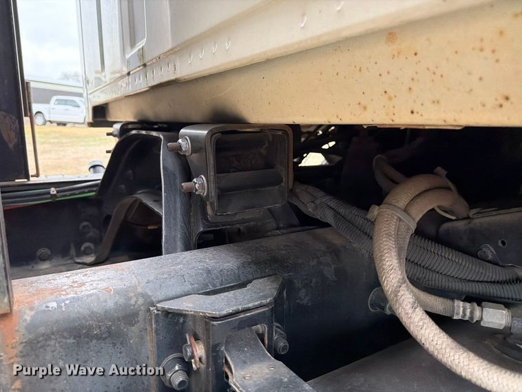 image for item ED5129 2000 Sterling L-Line flatbed truck